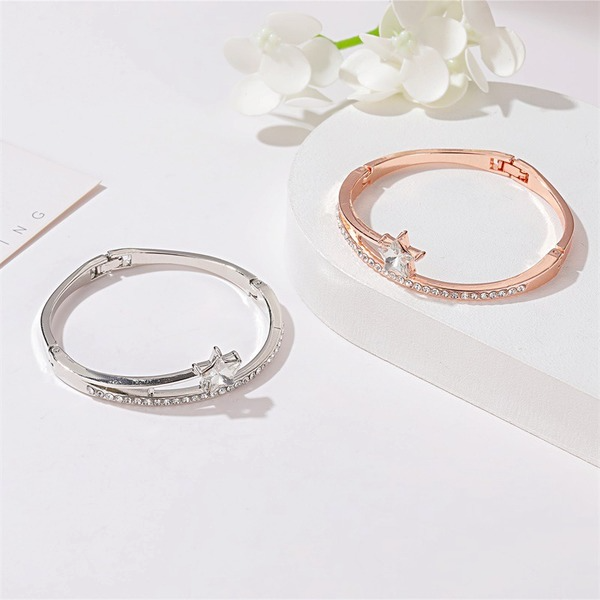 Wholesale gold alloy Pentagram Zircon Bracelet JWE-BT-D504