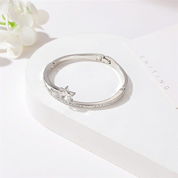 Wholesale gold alloy Pentagram Zircon Bracelet JWE-BT-D504